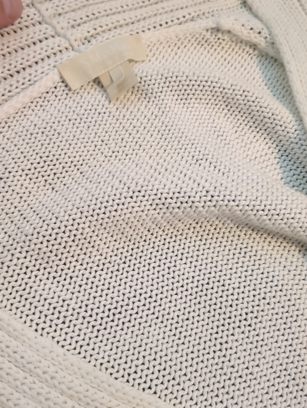 Authentic MaxMara Women’s Cream Wrap-Front Knit Sweater Size Medium - Italy! - Picture 3 of 3